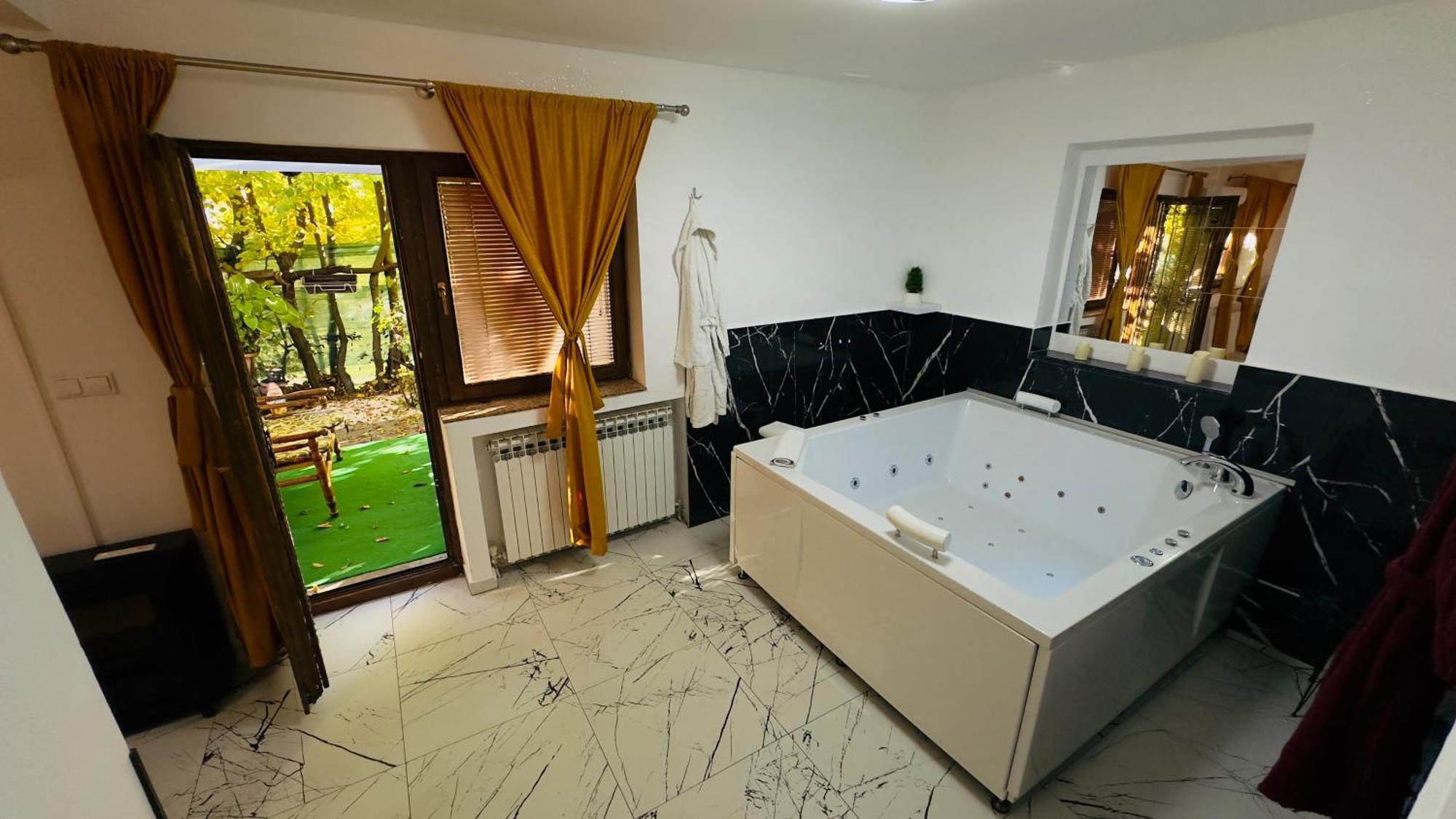 Hedonist Spa Jacuzzi Sarajevo Free Parking Bagian luar foto